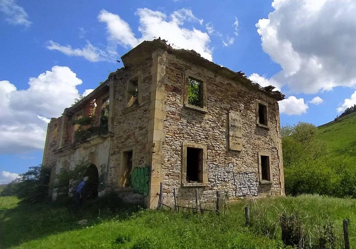 El inmueble de Soba, a un paso de la ruina.