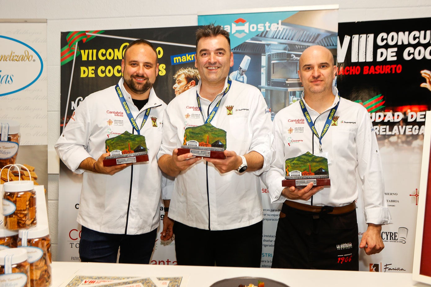Ignacio Gutiérrez, Borja Moncalvillo y Miguel Borreguero, tercero, primero y segundo premio del certamen, respectivamente.