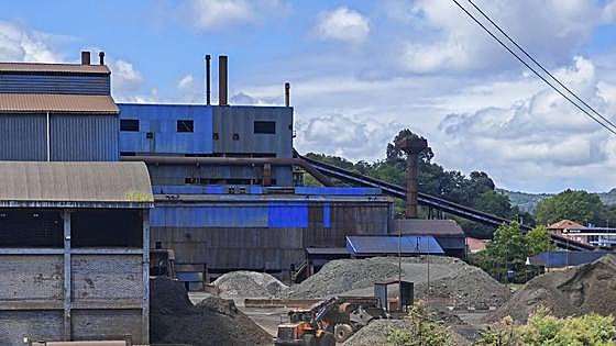 Ferroatlántica confía en acabar 2023 sin nuevas paradas en la fábrica de Boo