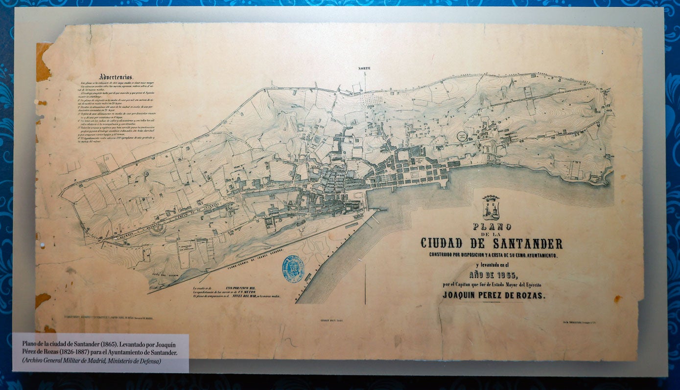 La recopilación de materiales incluye numeroso material documental, como este plano de Santander datado en 1855.