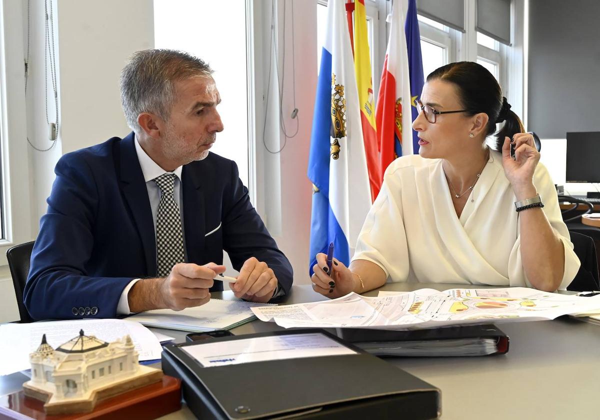 César Díaz y Gema Igual, en la reunión de este jueves.