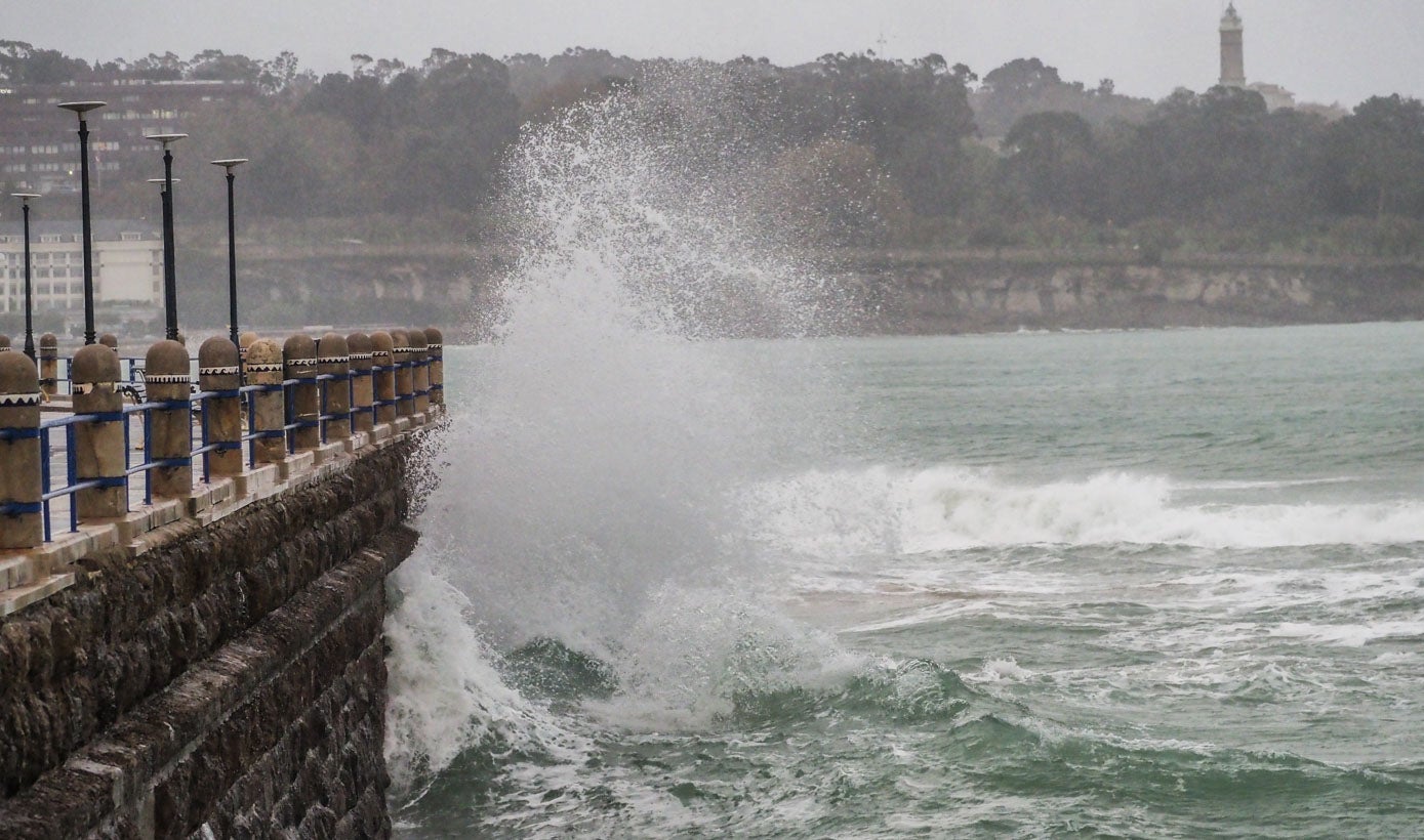 Un viernes de tormentas y olas