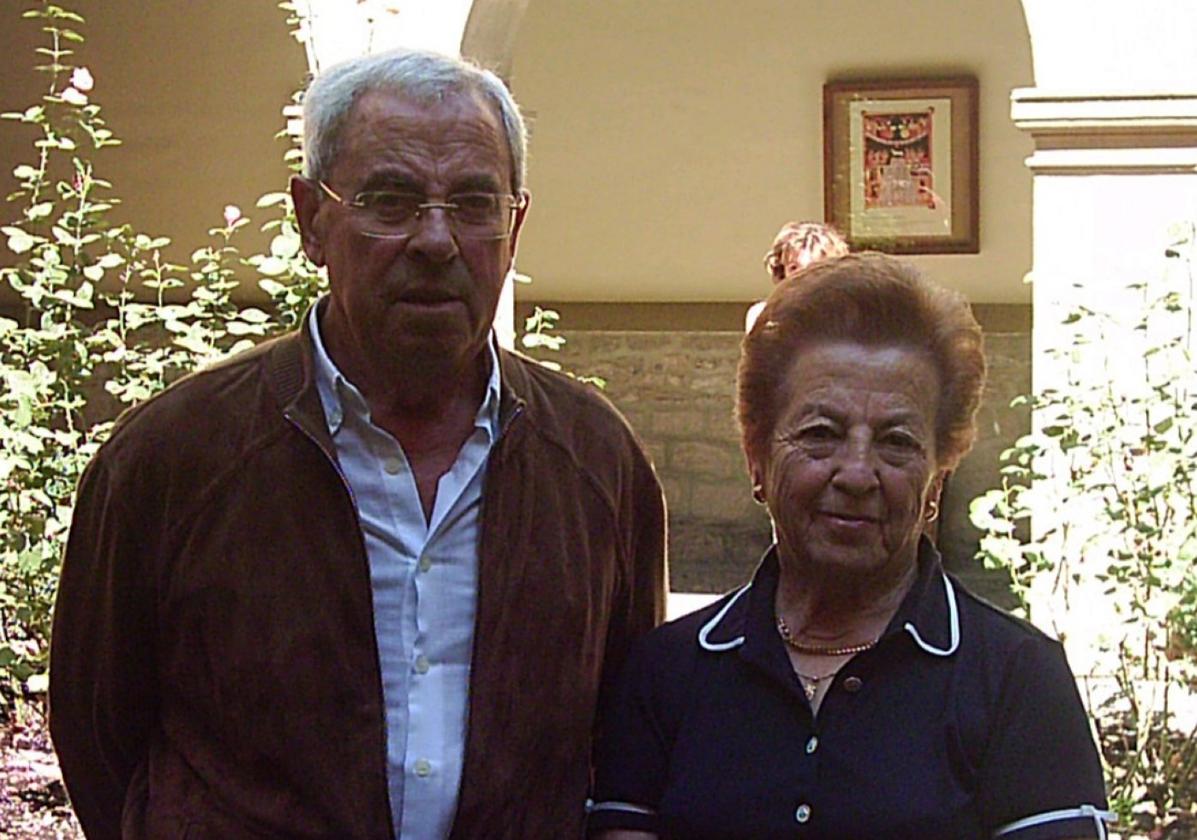 Sara junto a su esposo, Isidoro.