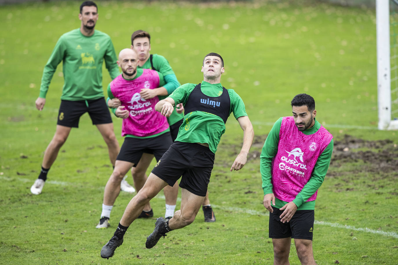 El Racing prepara el partido ante el Valladolid