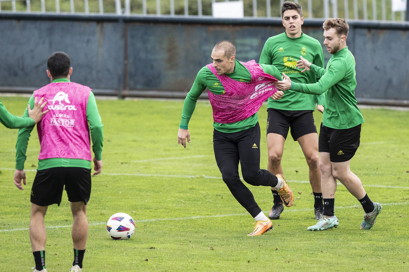 El Racing prepara el partido ante el Valladolid