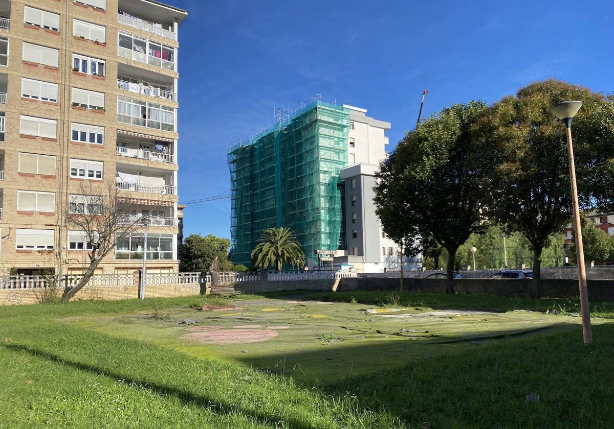 Parque infantil del Barrio de San Lorenzo de Laredo