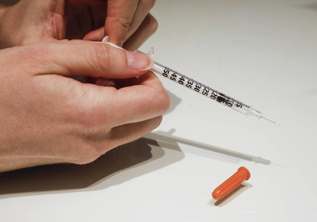 Escasean las agujas de insulina en centros de salud por «un