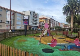 Uno de los parques infantiles del centro de San Vicente.