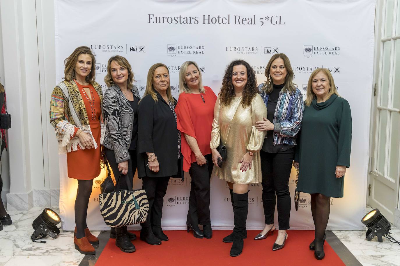 Elena Palacio, María Pardo de Santayana, Marta González Estefani, Beatriz Vega, Carmen Ealo de Sá, Alicia Serrano y Carmen Mariana.