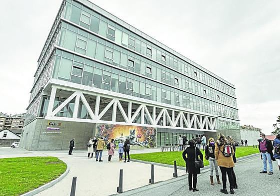 El alquiler más costoso para el Gobierno es del edificio de General Dávila donde tiene su sede el Icass.