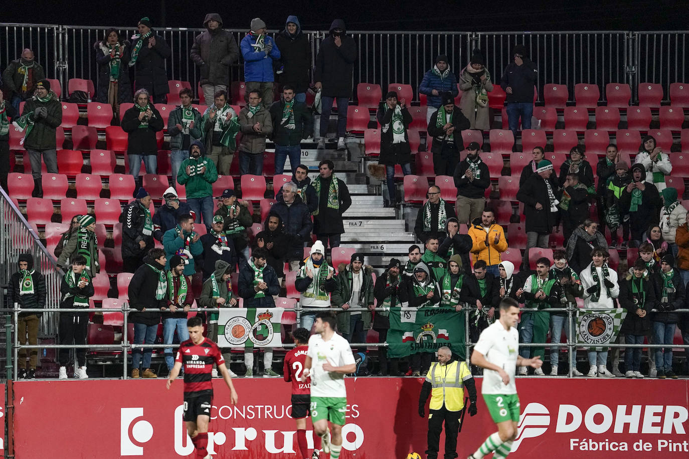 Zona acotada para la afición visitante.