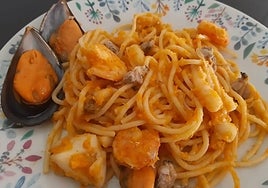 El tomate natural le pone el punto a la pasta.