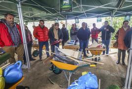 Entrega de material a las peñas de bolos de los Valles Pasiegos