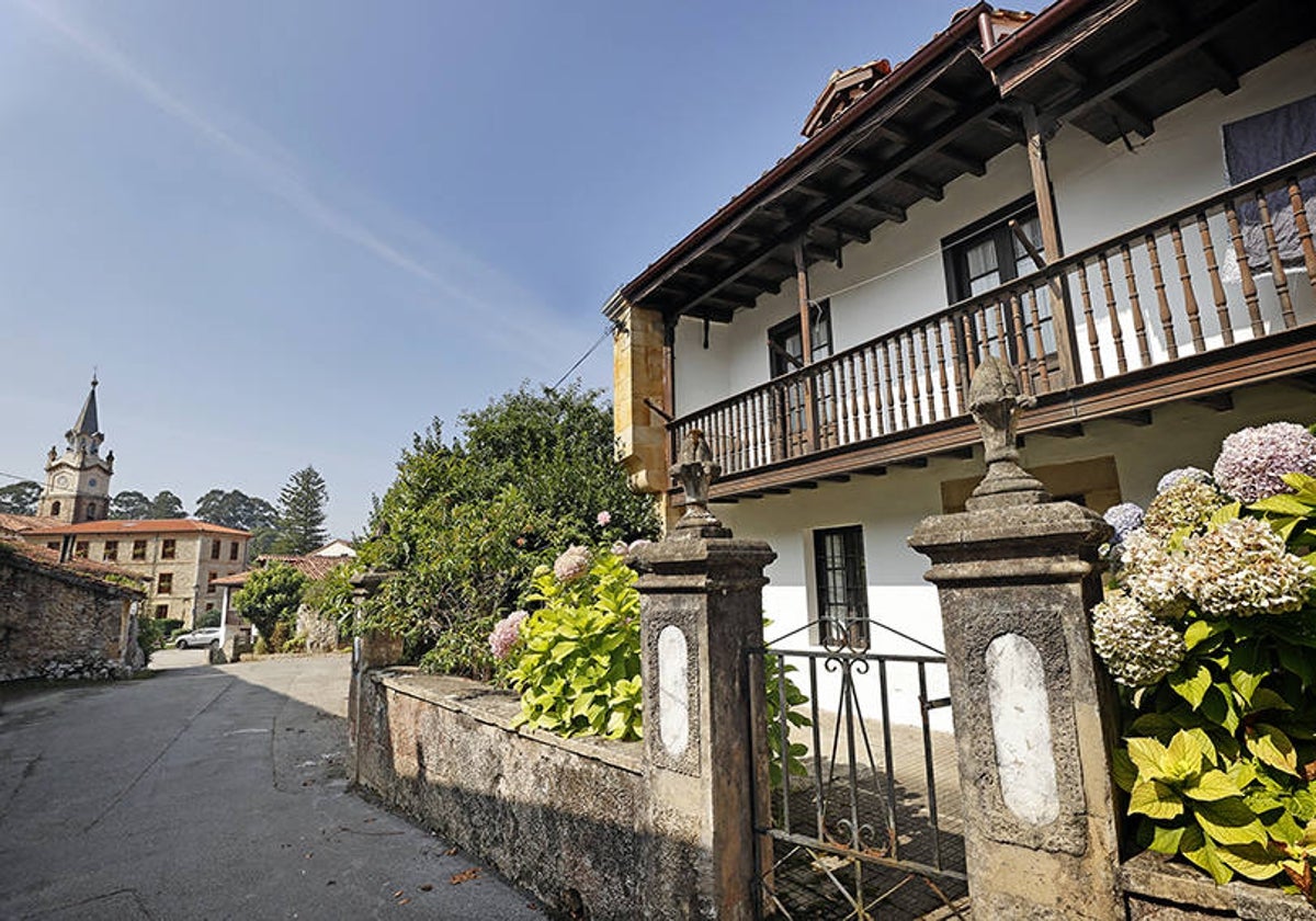 Una de las casas que se encuentran en el barrio de la Iglesia de Ruiloba.