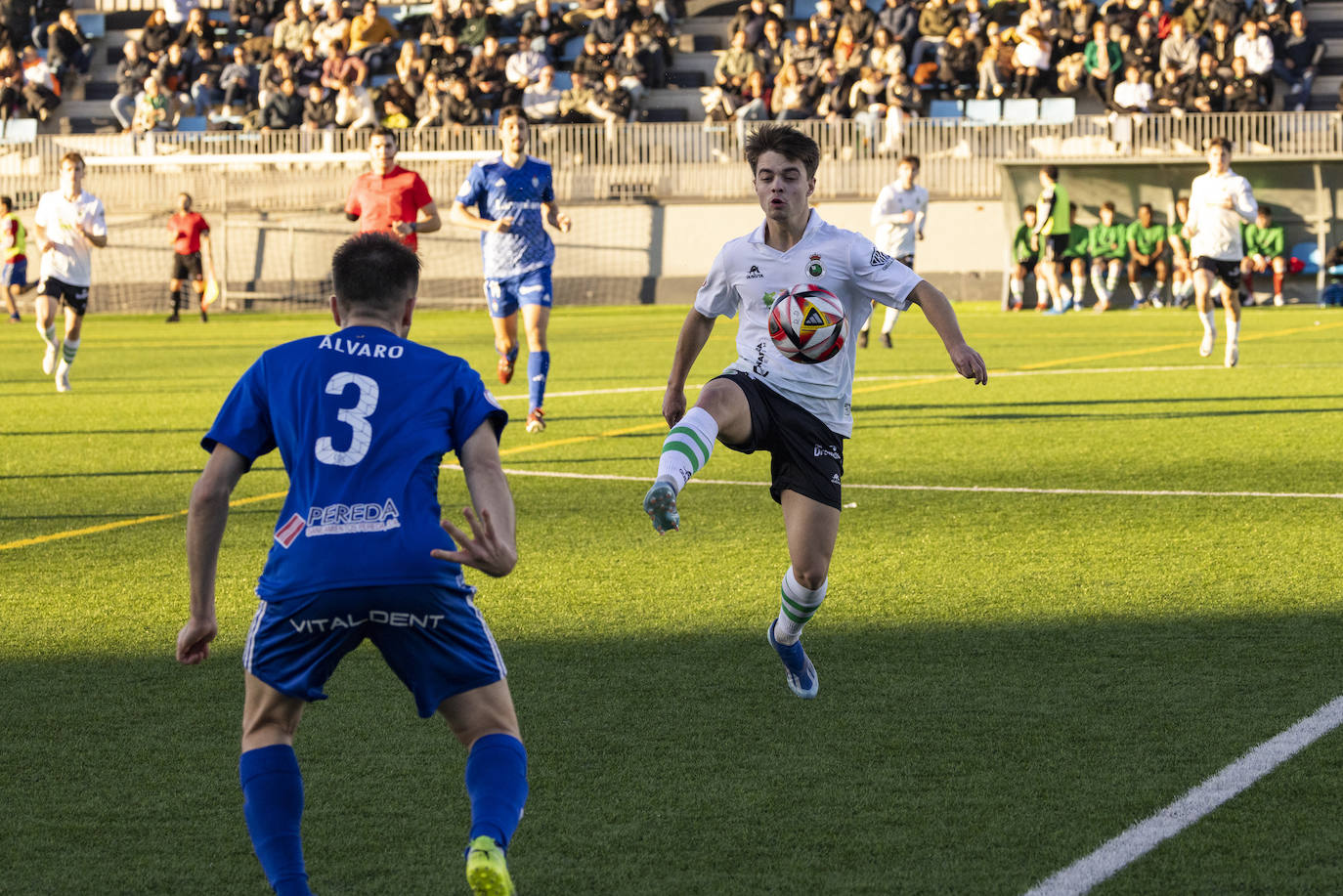 Neco Celorio, durante el partido ante el Covadonga.