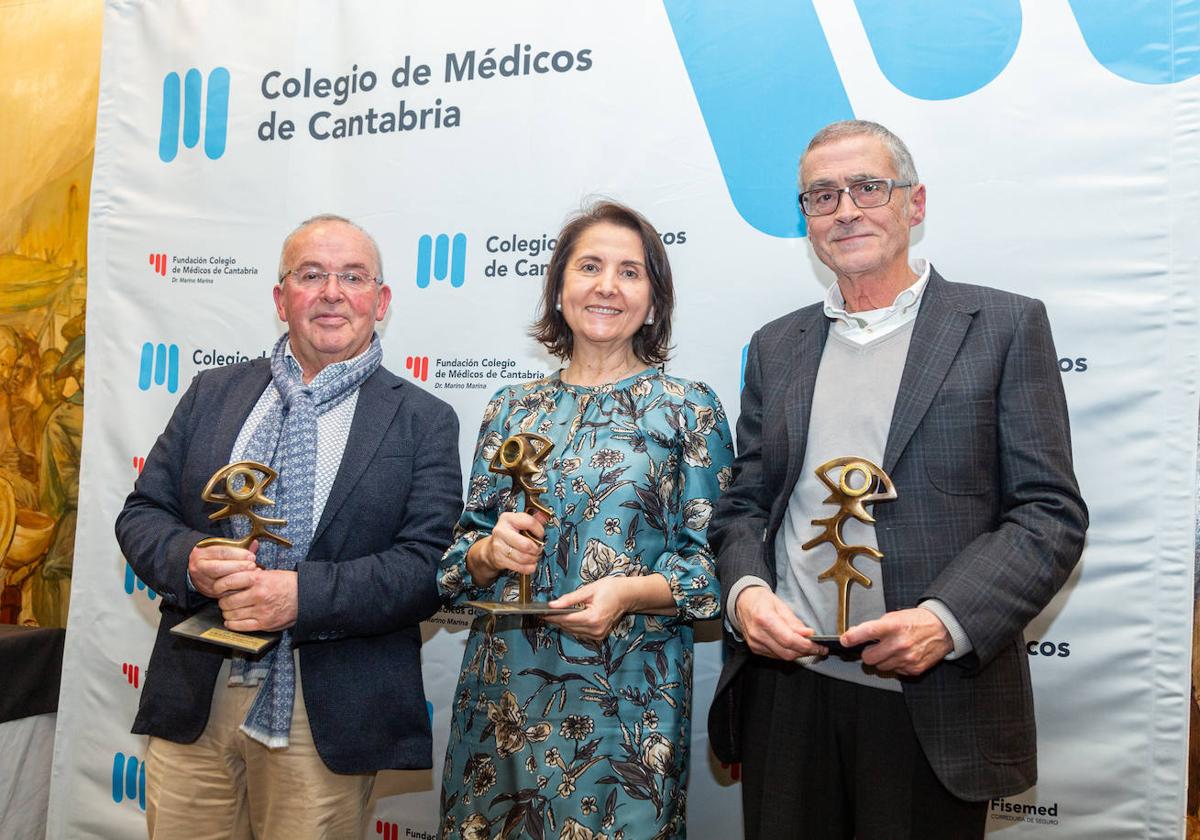 De izquierda a derecha, Emilio Balsategui, María del Carmen Fariñas y Jesús Agüero, los tres premiados por su trayectoria profesional.