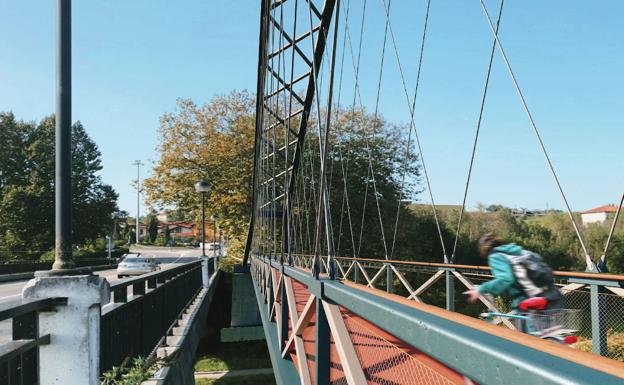 El puente absorberá el tráfico de bicicletas y peatones, entre otros. 