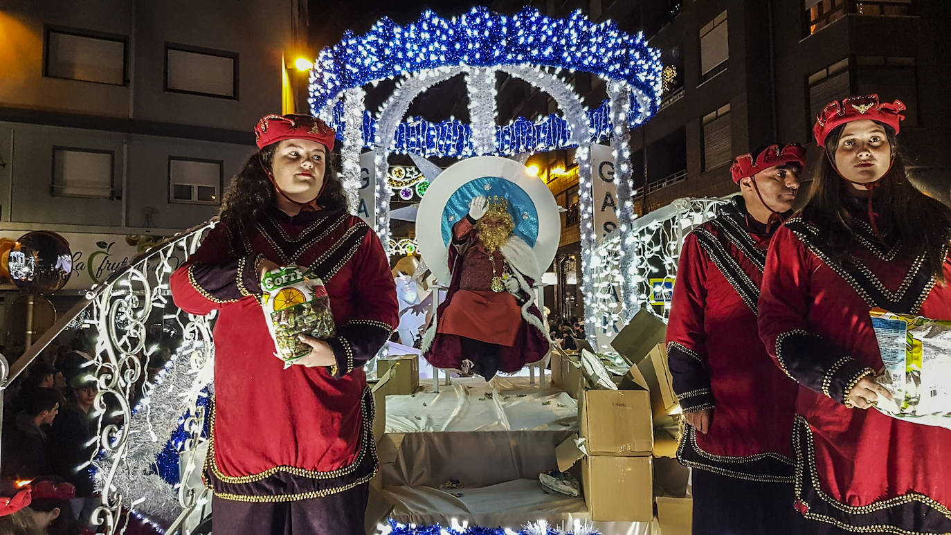 Fotos: La Cabalgata de los Reyes Magos en Torrelavega