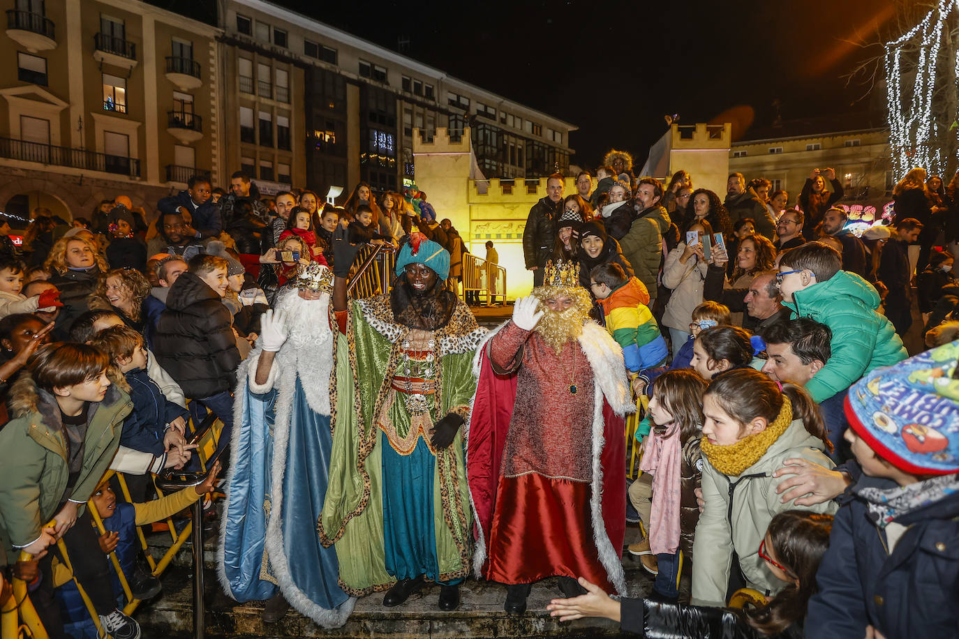 Fotos: La Cabalgata de los Reyes Magos en Torrelavega