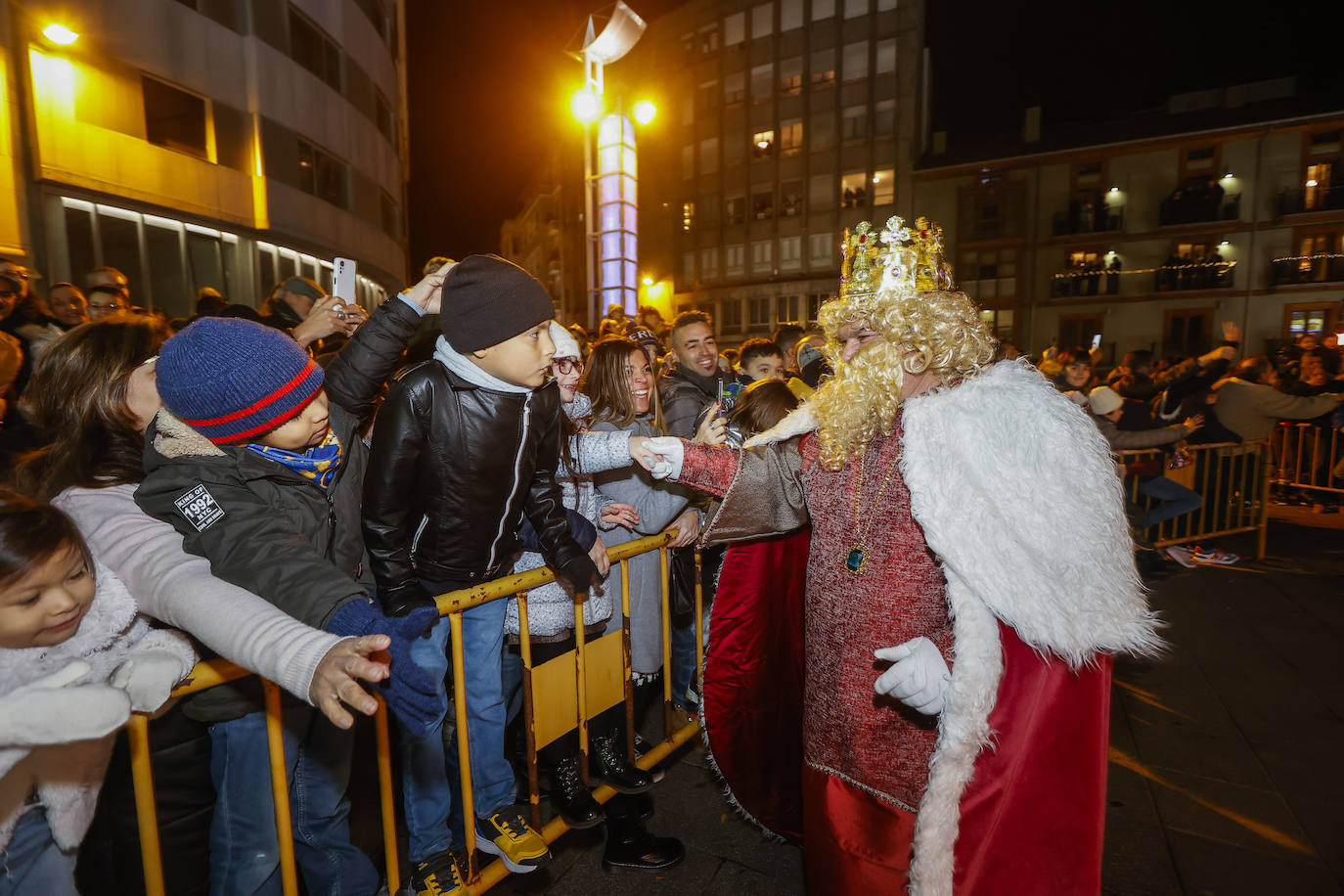 Fotos: La Cabalgata de los Reyes Magos en Torrelavega