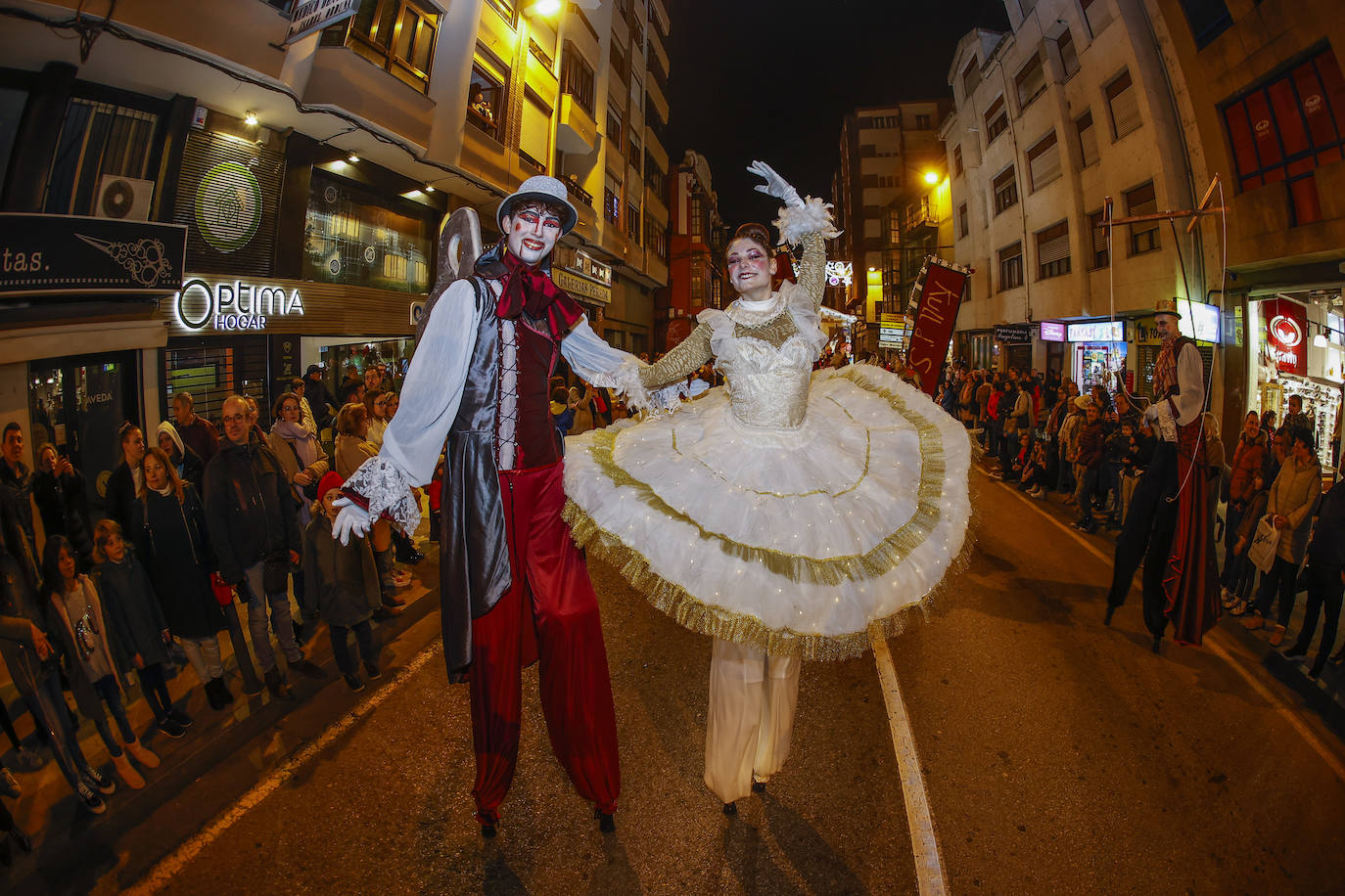 Fotos: La Cabalgata de los Reyes Magos en Torrelavega