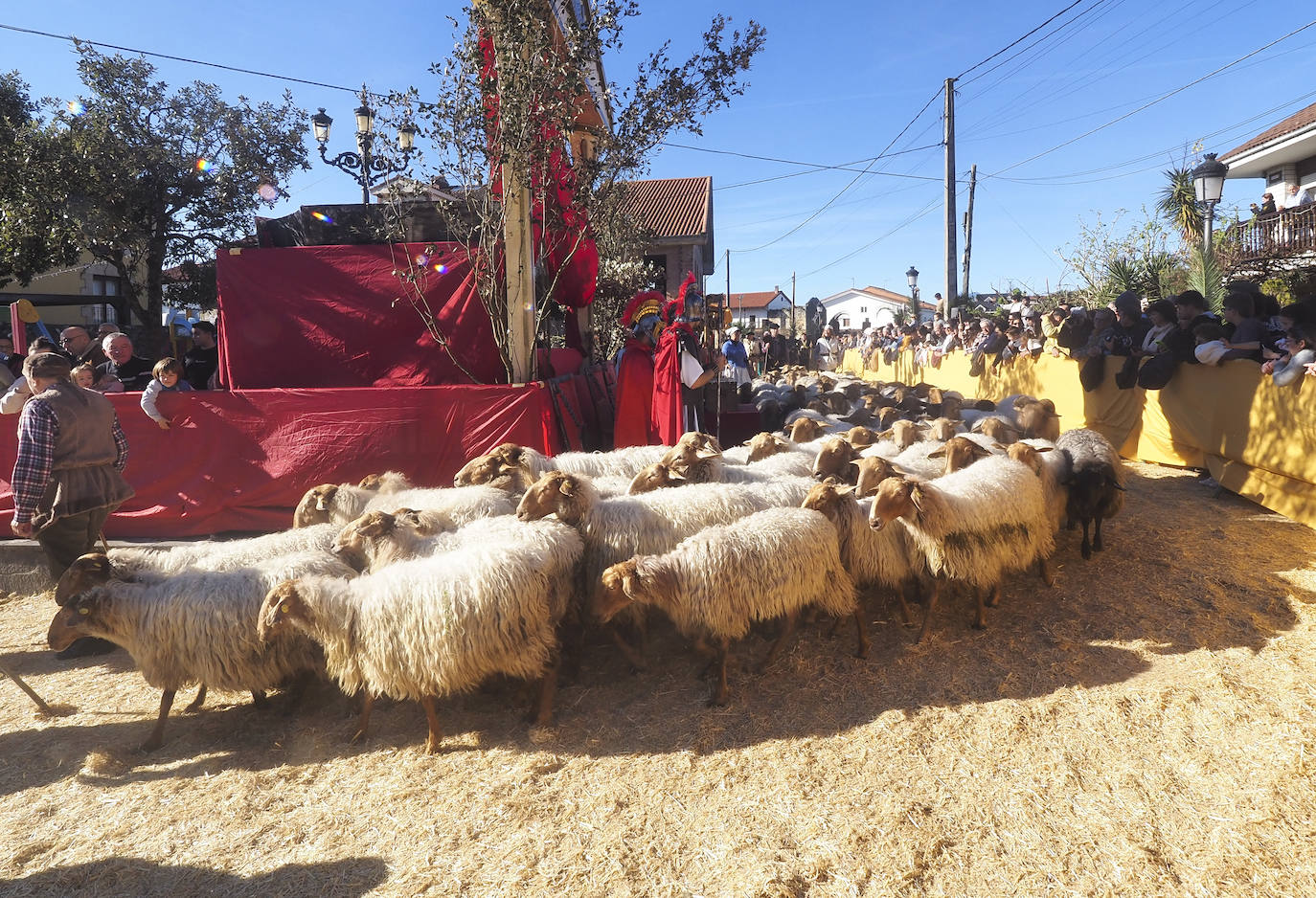 La villa cántabra ha vivido la edición más multicultiural de su tradicional celebración.