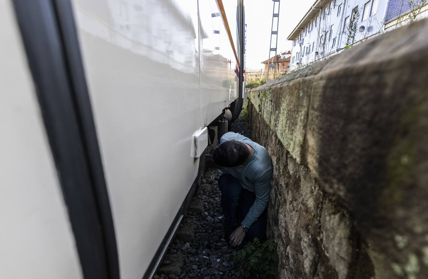 Fotos: Un tren impacta contra el final de la vía muerta en la estación de Renedo y deja 15 heridos leves