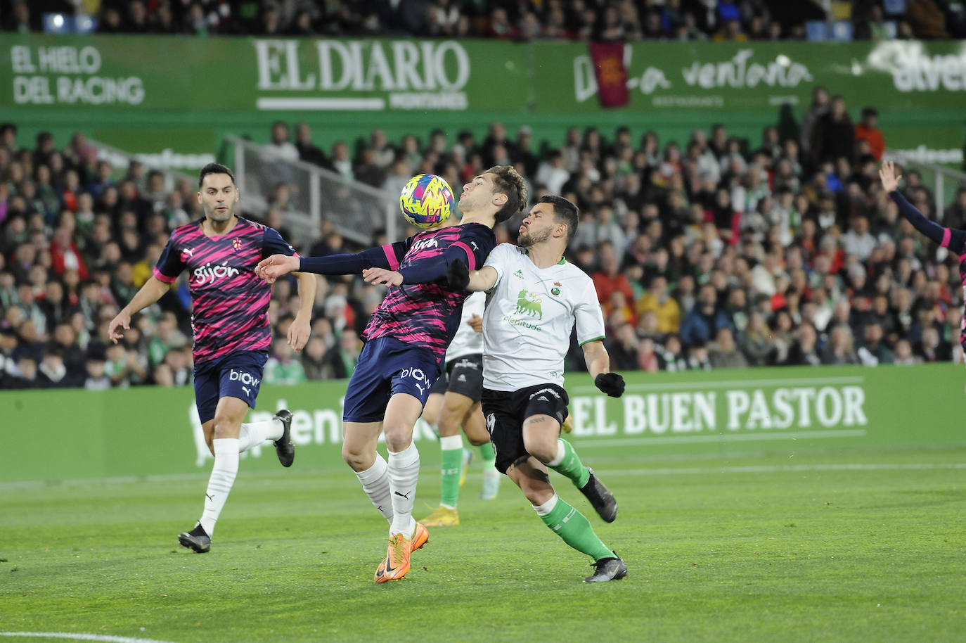 Fotos: Victoria del Racing ante el Sporting