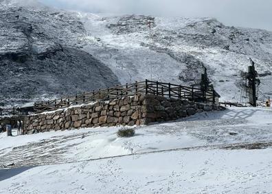 Imagen secundaria 1 - Estación de esquí de Alto Campoo esta mañana.