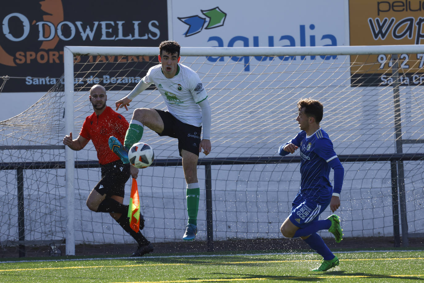 Fotos: El Rayo Cantabria empata anteel Burgos Promesas