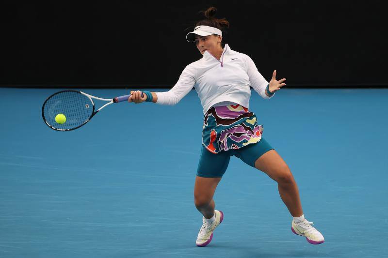 La tenista torrelaveguense ha derrotado en tres sets a la canadiense Bianca Andreescu, número 42 del mundo, y ya está en la tercera ronda del Open de Australia