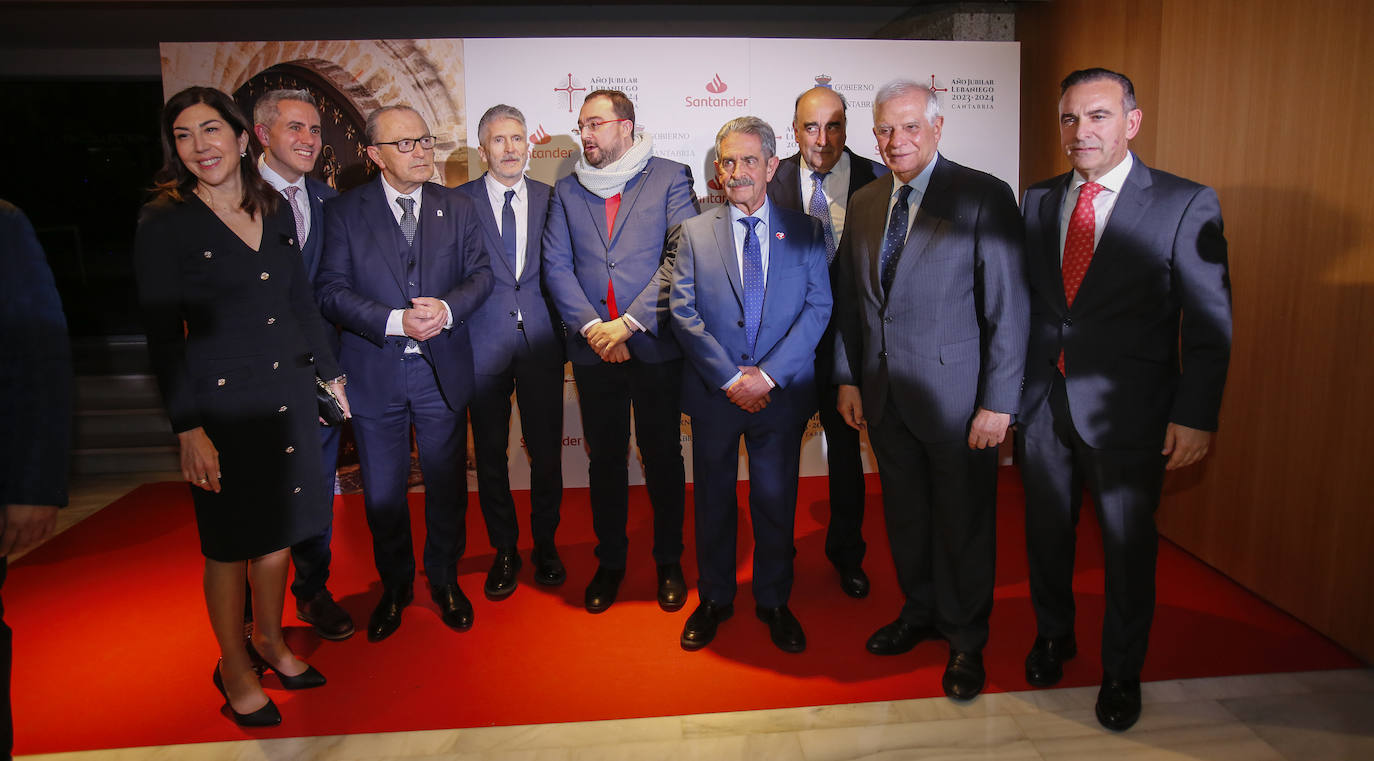 Rosana Murillo, Pablo Zuloaga, López Marcano, Grande-Marlaska, Adrián Barbón, Miguel Ángel Revilla, Luis Isasi, Josep Borrell y Manuel Iturbe.