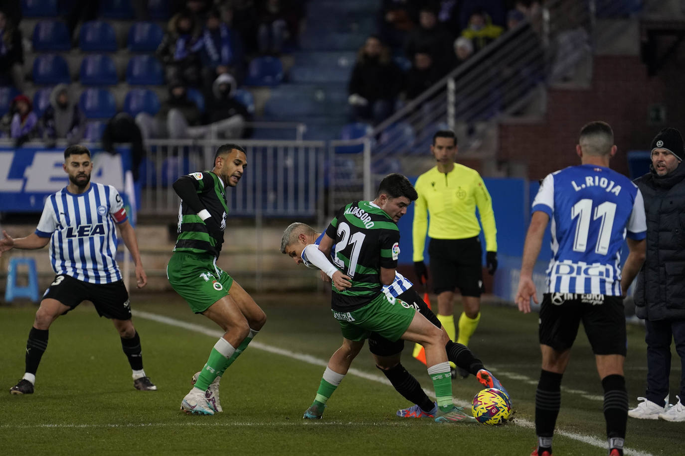 Fotos: Las imágenes del Alavés-Racing