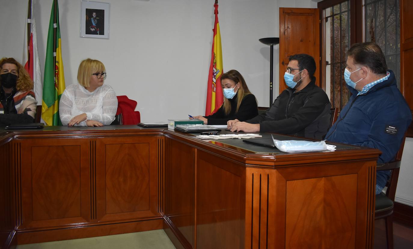 Votación en el Pleno en el que se ha escogido al nuevo alcalde en funciones de Cieza.