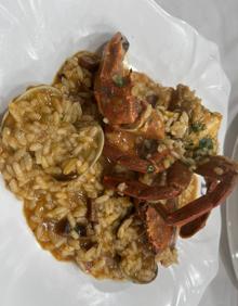 Imagen secundaria 2 - Centollo y centolla viva, almejas a la marinera y arroz con nécoras.