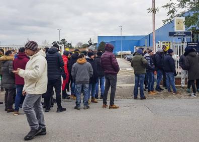 Imagen secundaria 1 - «Vamos a seguir aquí hasta que Aspla o el Orecla decidan llamarnos»