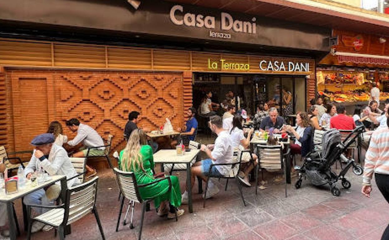 Casa Dani (Madrid) cierra temporalmente por sospecha de intoxicación alimentaria con al menos 30 afectados