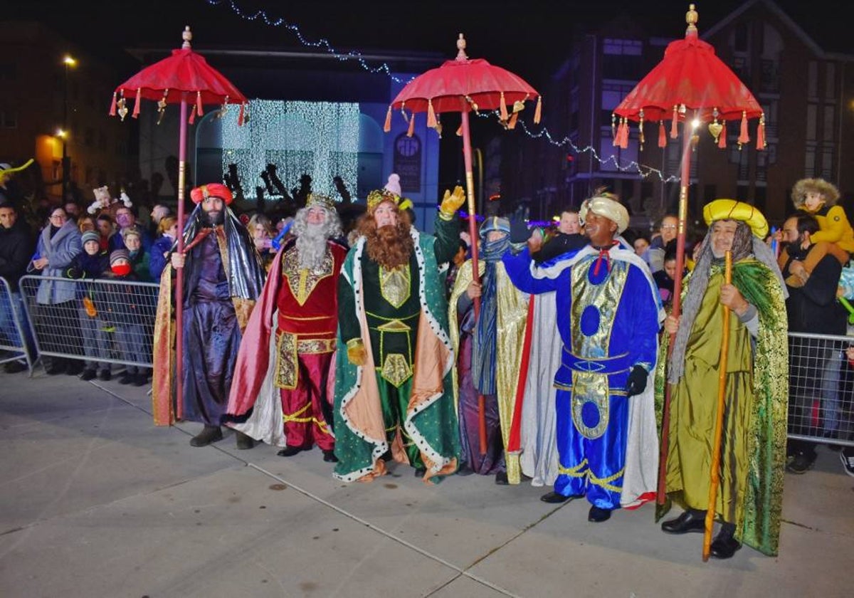 Sus Majestades llegarán a la plaza de la Constitución sobre las siete y media de la tarde.