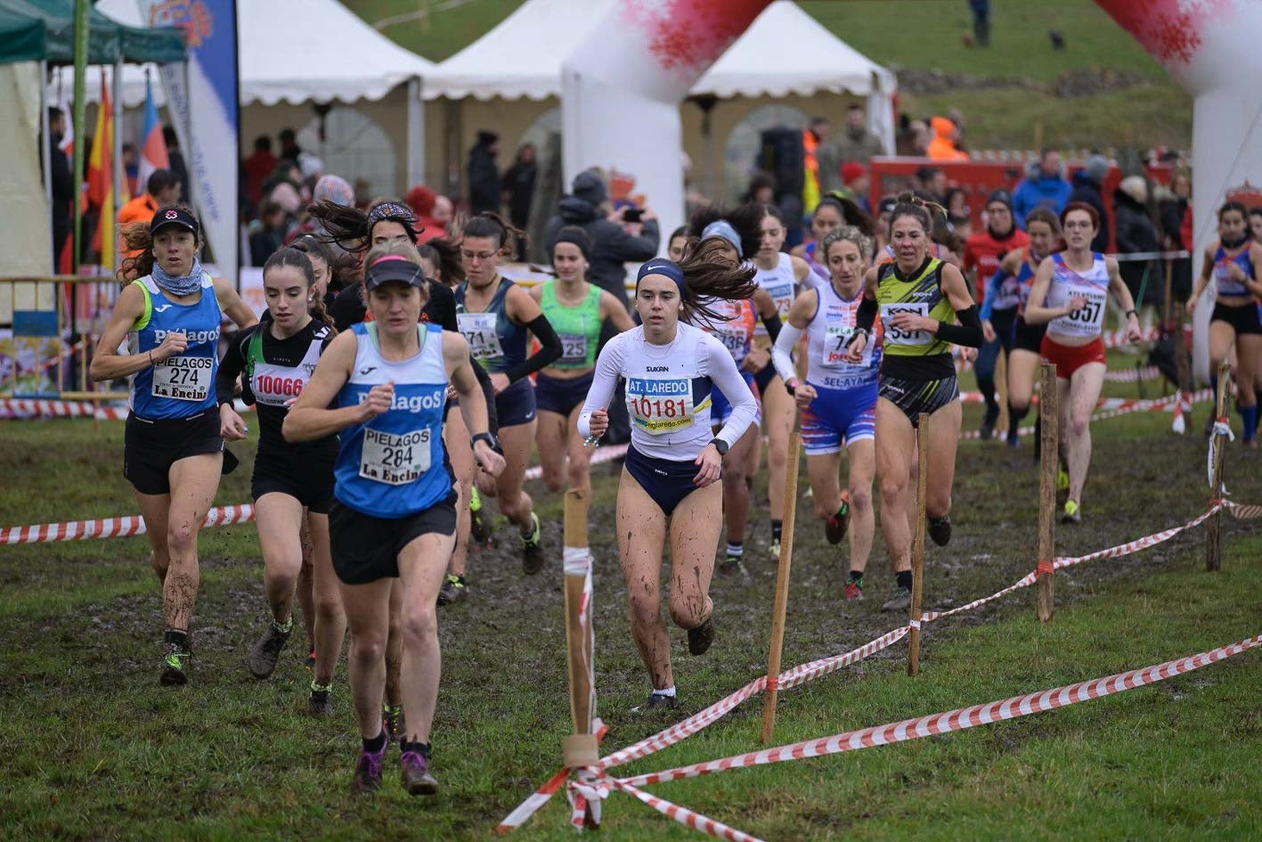 Reyes Laso (284) en cabeza de la prueba femenina.