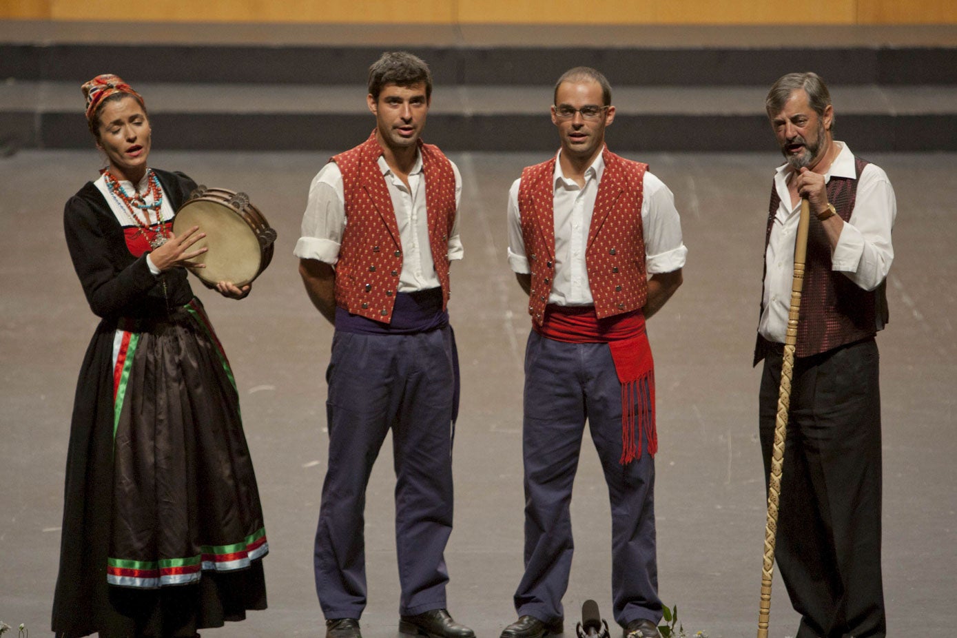 Recital durante la Gala del Folclore Cántabro, en 2013.