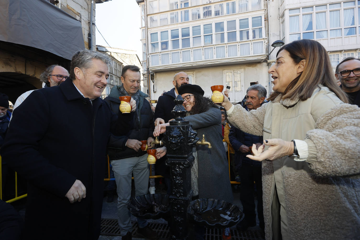 El alcalde de Reinosa, José Luis López Vielba (PP) y la presidenta de Cantabria, María José Sáenz de Buruaga (PP). Los dos se estrenaban en esta cita como alcalde y como presidenta