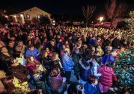 Cientos de personas se han sumado a la convocatoria de este martes.