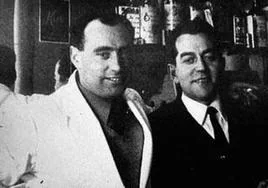 Lolín Gento, a la izquierda, junto a su hermano Paco.