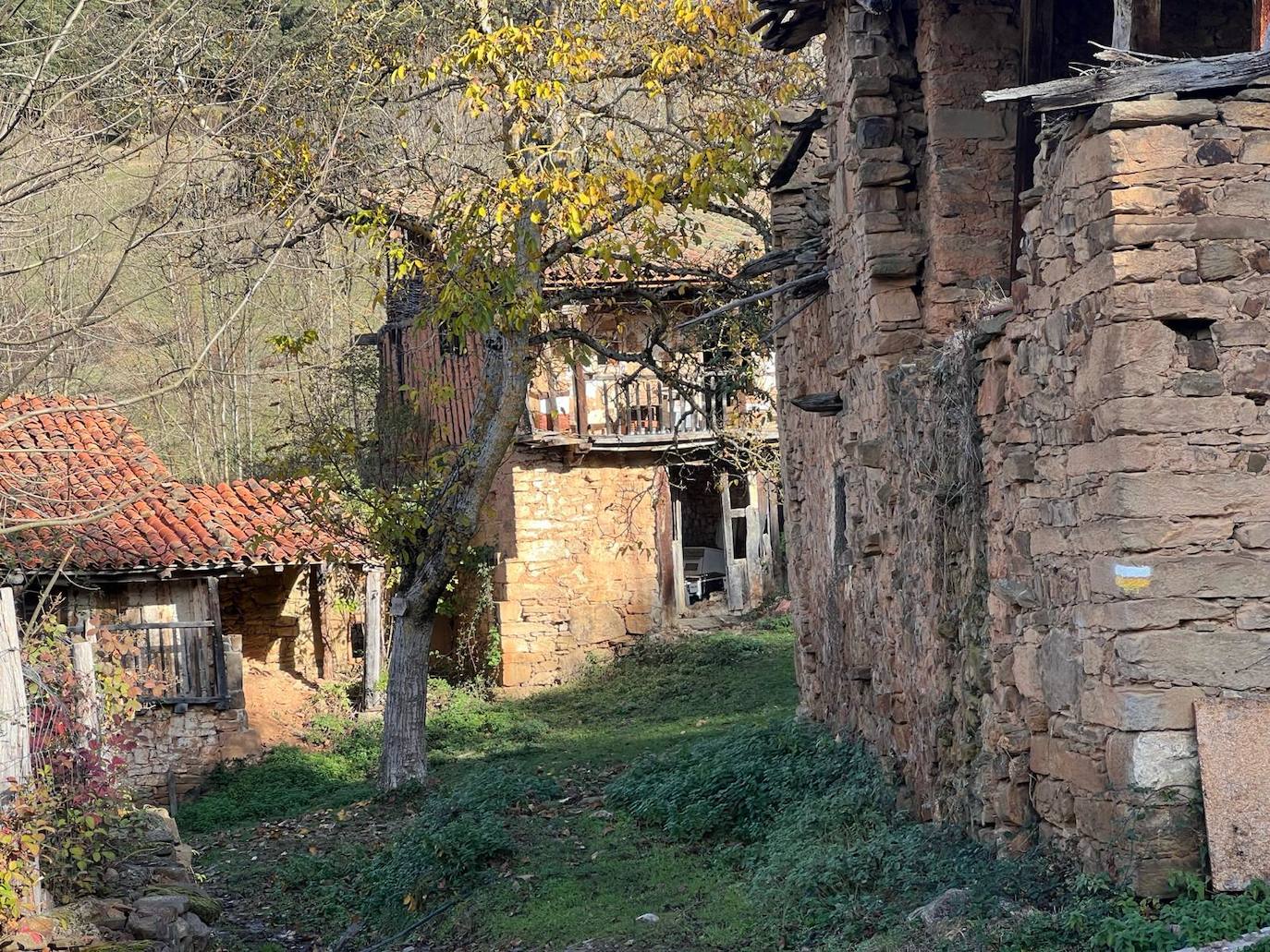 Porcieda: un pueblo en venta
