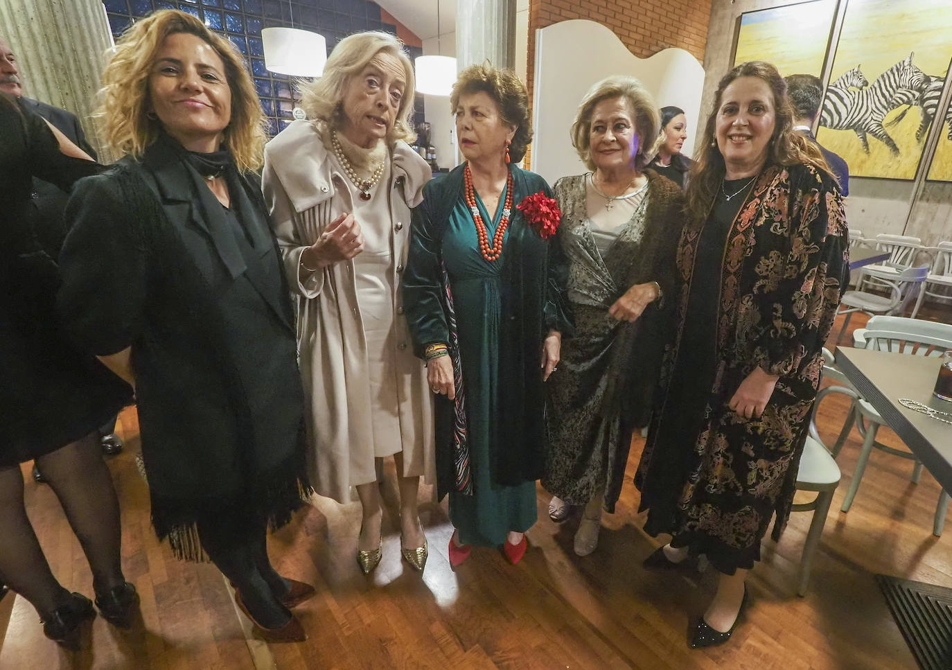 Lucila González, Susana Aldecoa, Loli Hormaechea, Carmen Torre, Gema Mesones.