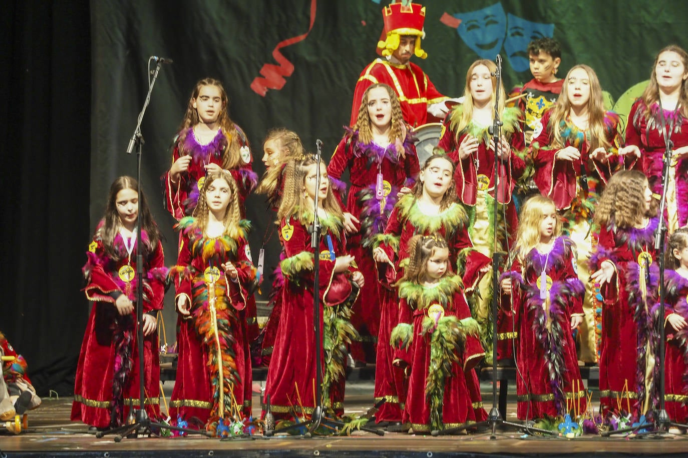 Los Galis se transformaron en los guerreros del Carnaval.