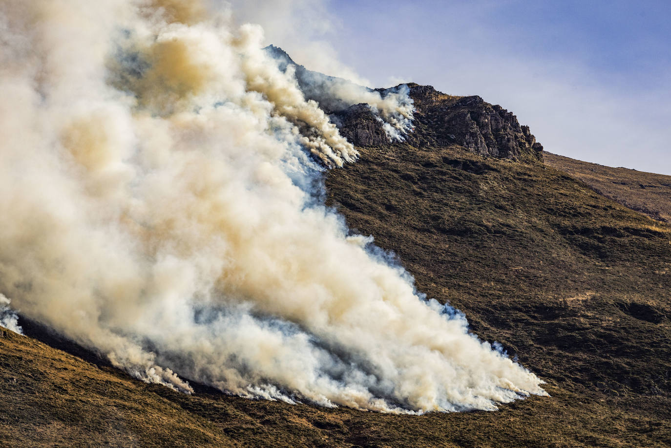 La comarca pasiega fue una de las más afectadas por el fuego.