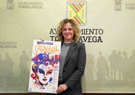 La edil de Festejos, Patricia Portilla, presenta el cartel del Carnaval, este miércoles, en el edificio municipal de Baldomero Iglesias.