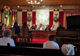 Imagen de archivo de un Pleno en el Ayuntamiento de Camargo.