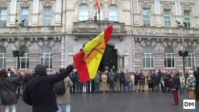 Santander guarda un minuto de silencio por los guardias civiles de Barbate